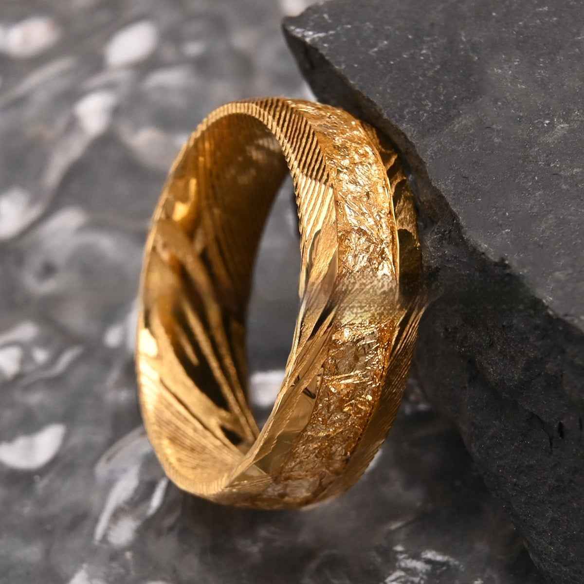 Gold Foil Damascus Steel Ring β Unisex Minimalist Wedding & Fashion Band with Unique Wavy Pattern