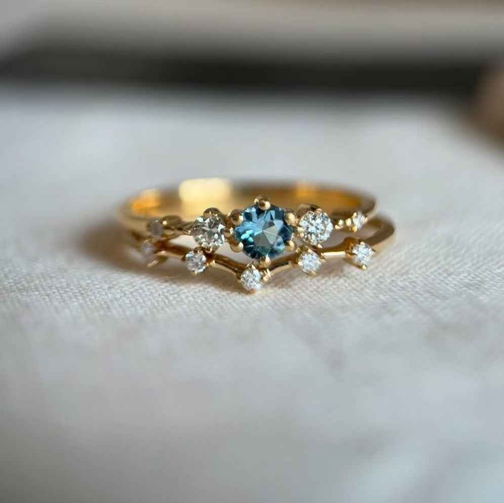 Sea Blue Diamond Couple Ring - Gold Flower Simple Jewelry for Women's Romantic Ocean-Inspired Gift