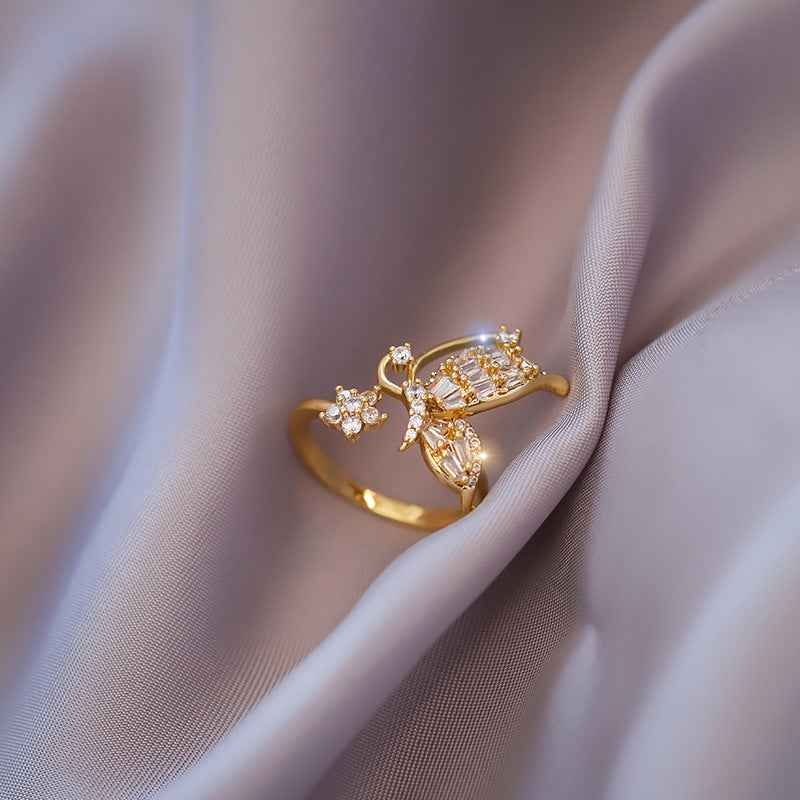 Ladies Index Finger Knuckle Ring Bracelet - Trendy Accessory for Fashionable Women