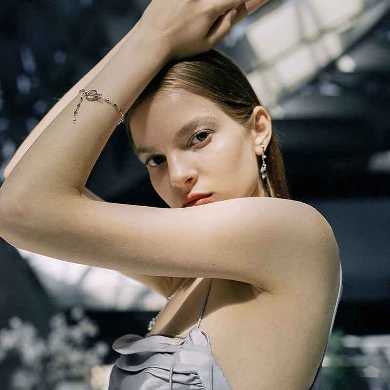 Minimalist Silver-Plated Bracelet – High-Sense Original Designer Hand Ornament