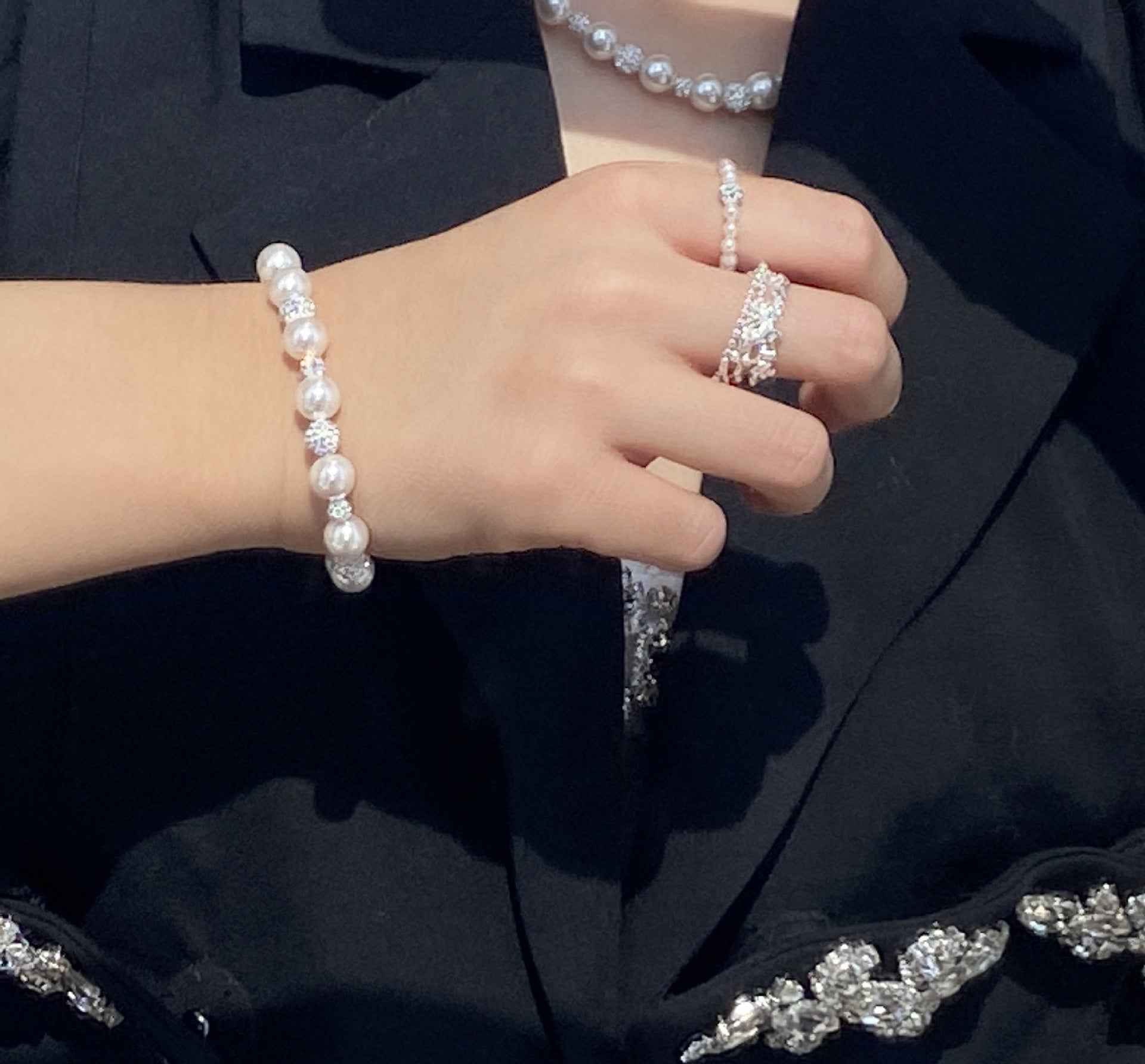 Geometric Silver Bracelet with Czech Diamond and Shijia Pearl - Elegant Gift in Multiple Lengths