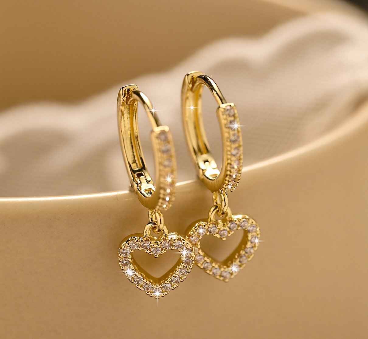 Retro Heart-Shaped Zircon Earrings in Gold or Silver – Korean Simple Style