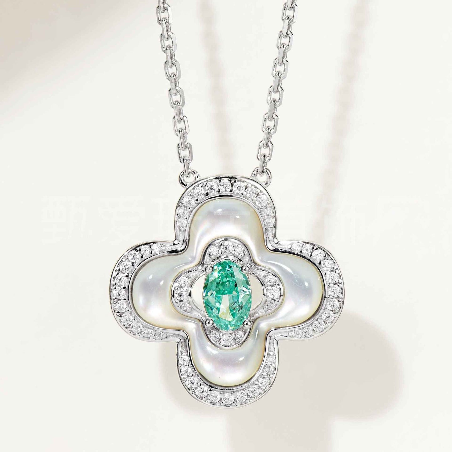 Clover Corundum Pendant Necklace in Rose Gold or White Gold Plated 925 Silver – Geometric Niche Design