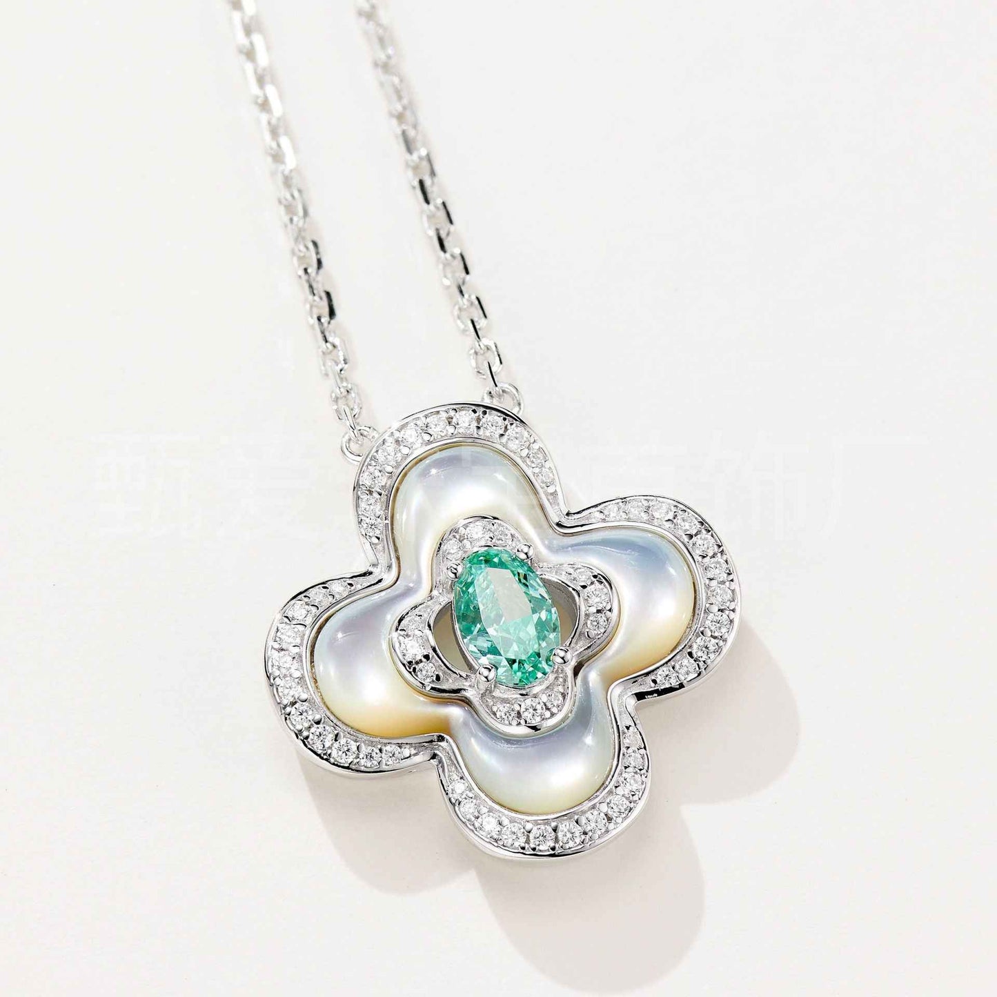 Clover Corundum Pendant Necklace in Rose Gold or White Gold Plated 925 Silver – Geometric Niche Design