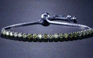 Minimalist Crystal Bracelet - Unisex Adjustable Design with Zircon Inlay in Heart and Circle Styles, Multiple Colors Available