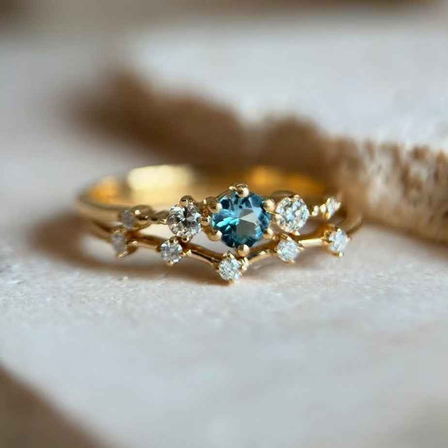 Sea Blue Diamond Couple Ring - Gold Flower Simple Jewelry for Women's Romantic Ocean-Inspired Gift