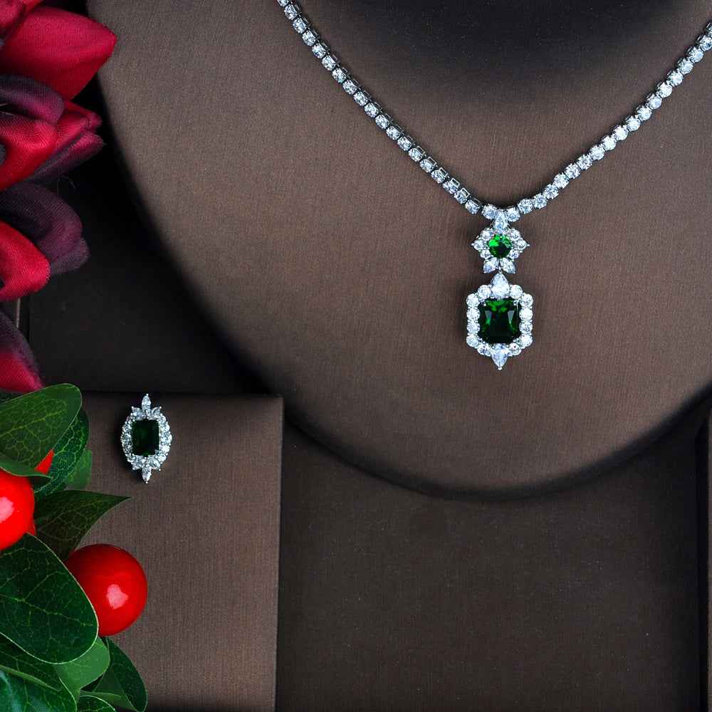 Dark Green Gemstone Jewelry Set – Elegant Simple Pendant Necklace & Matching Earrings