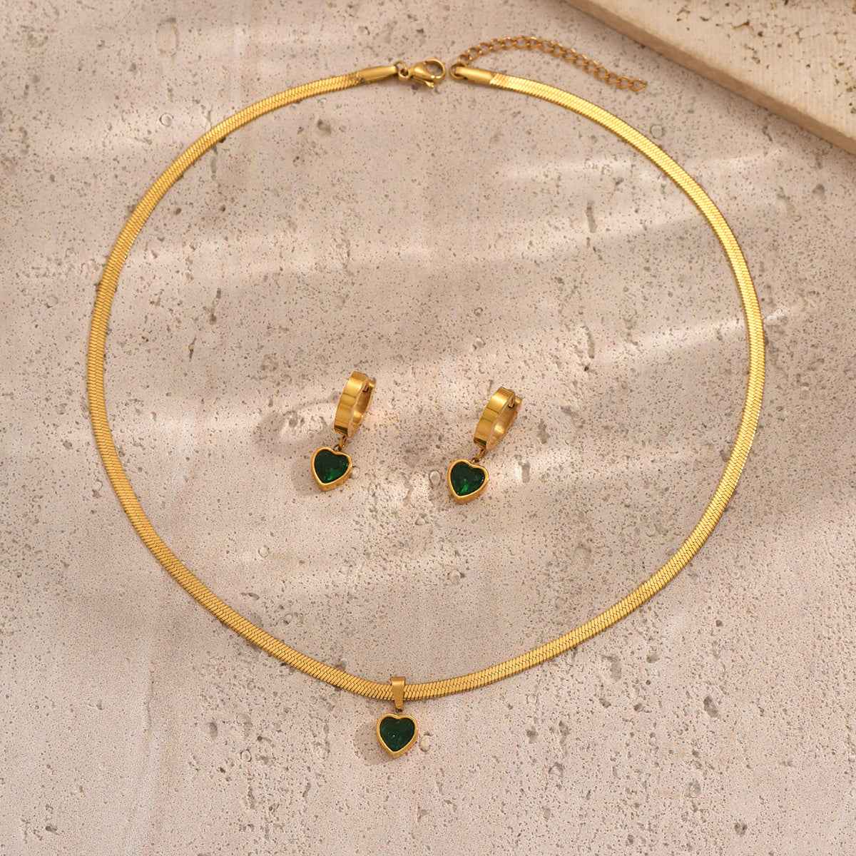 18K Gold-Plated Waterproof Hypoallergenic Green Heart Jewelry Set – Stainless Steel Necklace & Earrings
