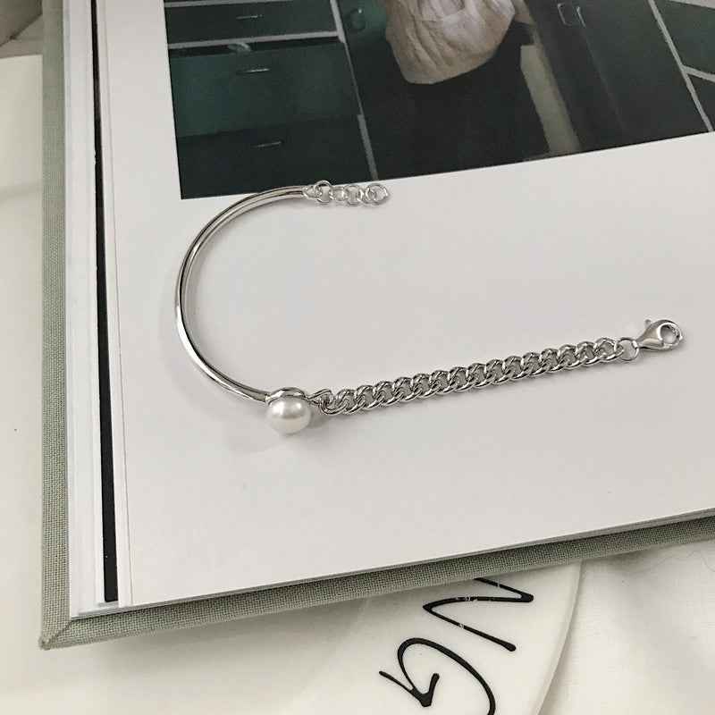 Asymmetrical Pearl Silver Bracelet with Geometric Modern Design and White Gold Finish