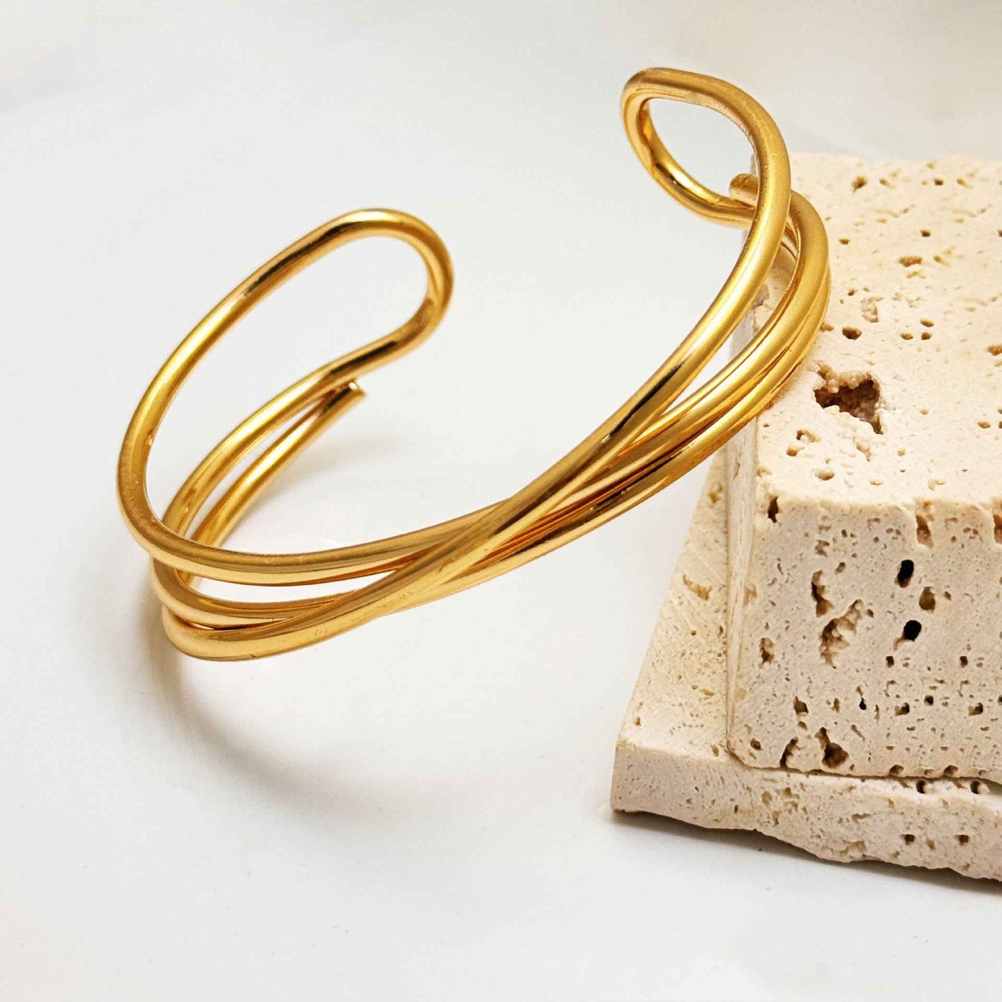 Minimalist Geometric Bracelet – European/American Style in Gold or Silver Electroplated