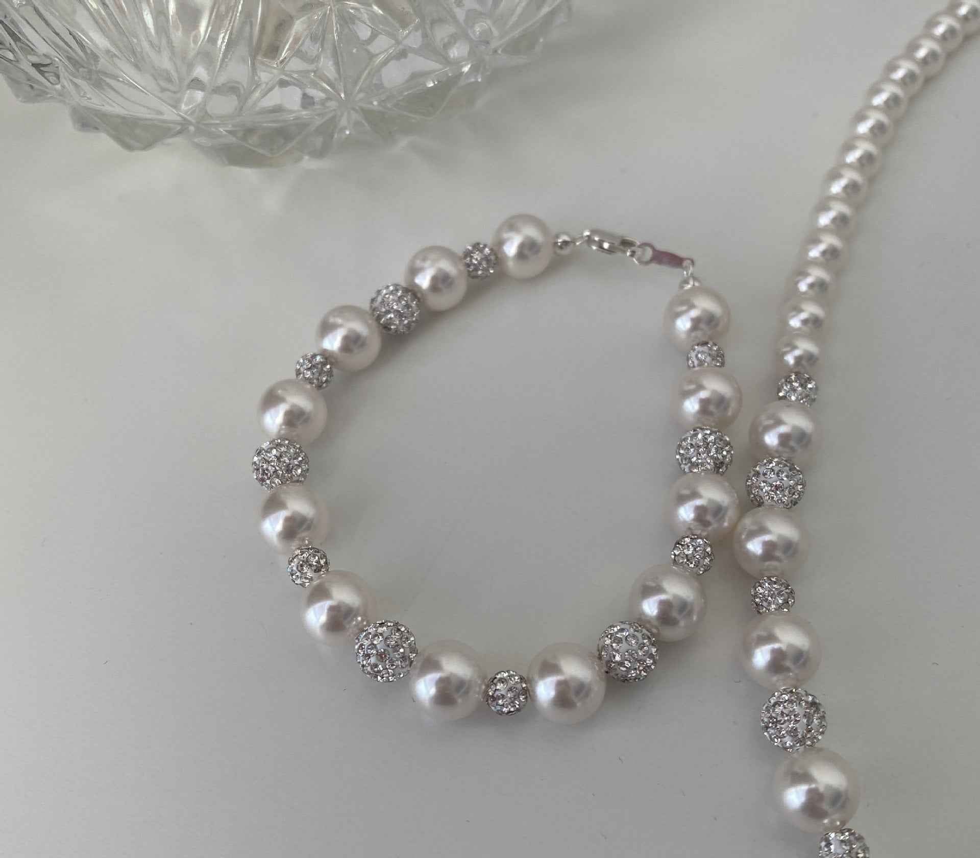 Geometric Silver Bracelet with Czech Diamond and Shijia Pearl - Elegant Gift in Multiple Lengths