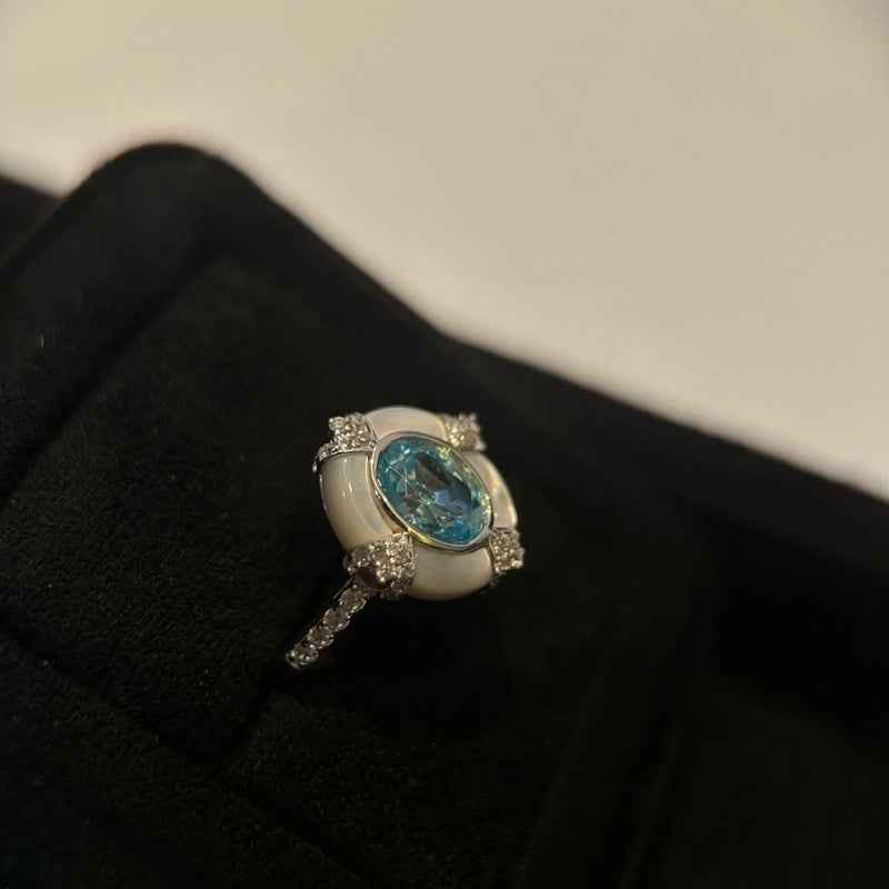 Artistic Retro Aquamarine Oval Ring - S925 Sterling Silver with White Gold Finish and White Shell | Women's Geometric Statement Jewelry