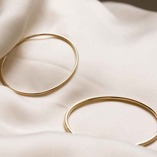 Fine Gold-Clad Titanium Steel Bracelet with Geometric Design and Multiple Sizes