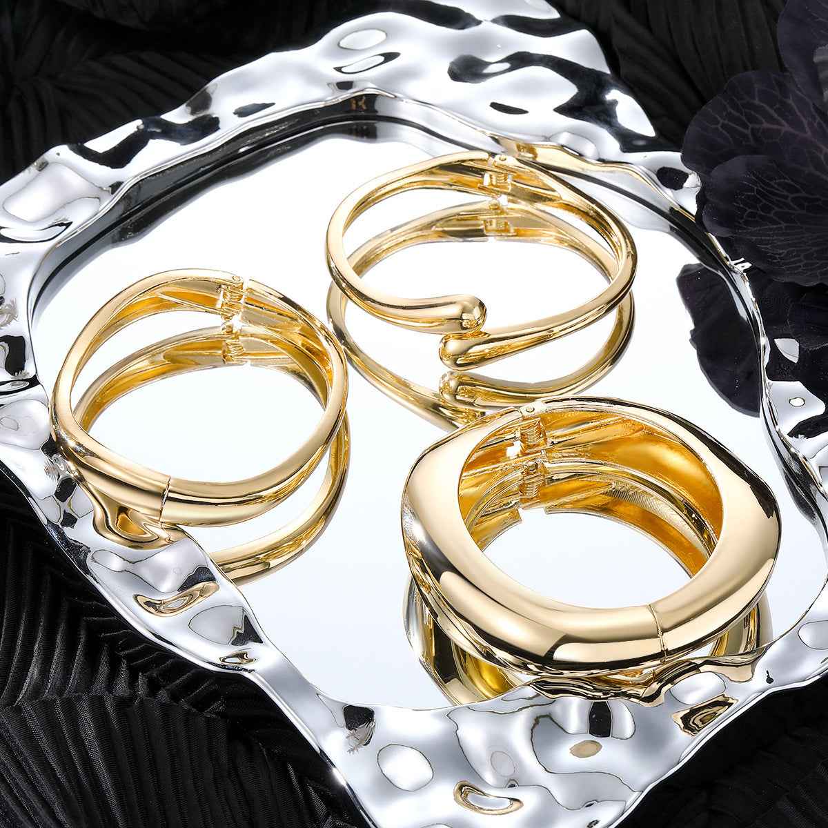 Bold Glossy Metal Statement Bracelet – Exaggerated European/American Style, Multiple Variants