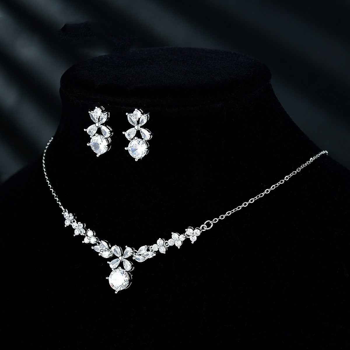 The Ophelia Set – Elegant Bridal Necklace and Earring Set