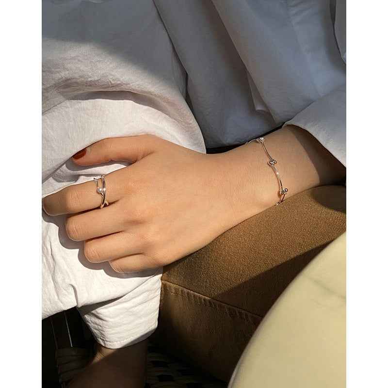 Minimalist Silver Bracelet - Segment Stitching Design for Bright Light Luxury Fashion