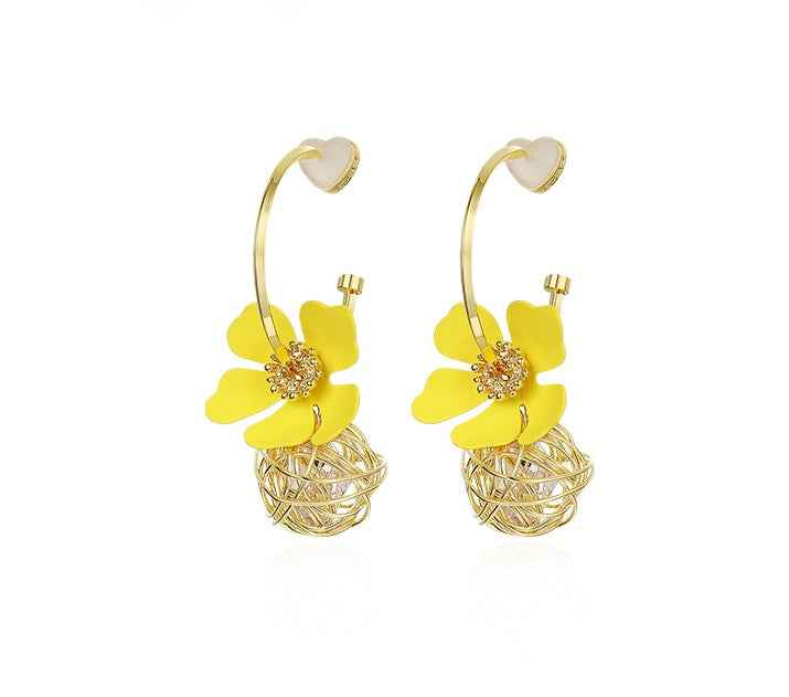 Fairy Petal Flower Earrings in Gold or Silver-Plated Alloy with Gem Inlay – Whimsical Botanical Design