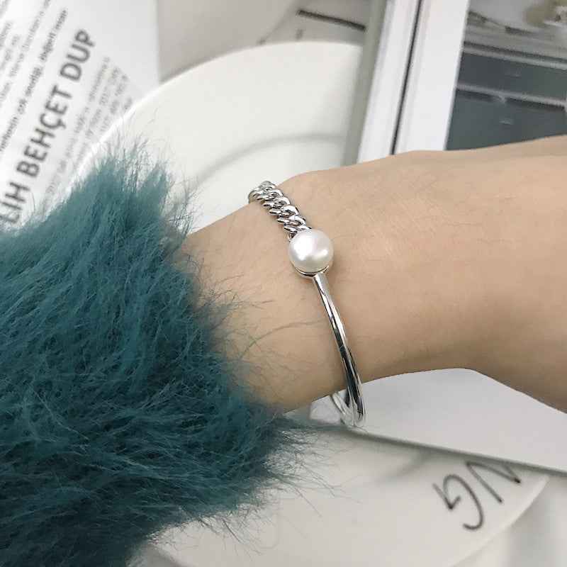 Asymmetrical Pearl Silver Bracelet with Geometric Modern Design and White Gold Finish
