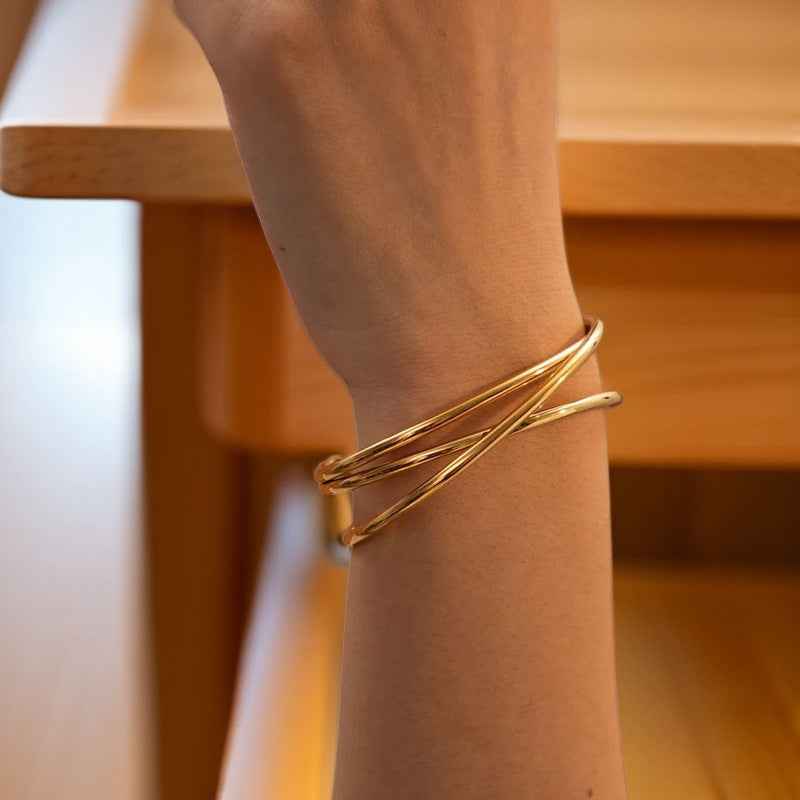 Minimalist Geometric Bracelet – European/American Style in Gold or Silver Electroplated