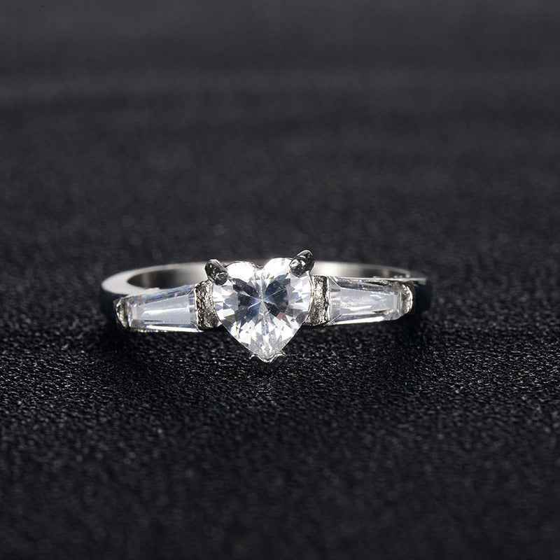 Heart-Shaped Diamond Accent Ring in Stainless Titanium Steel with Platinum Inlay | Women's Sparkling Jewelry for European & American Styles