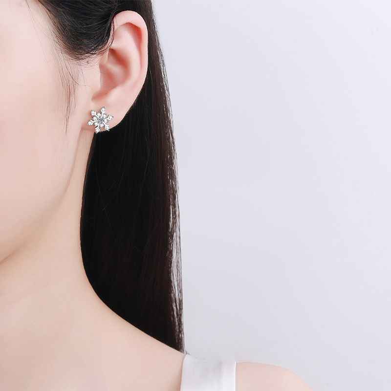 Moissanite Snowflake Earrings for Elegant Style and Sparkle