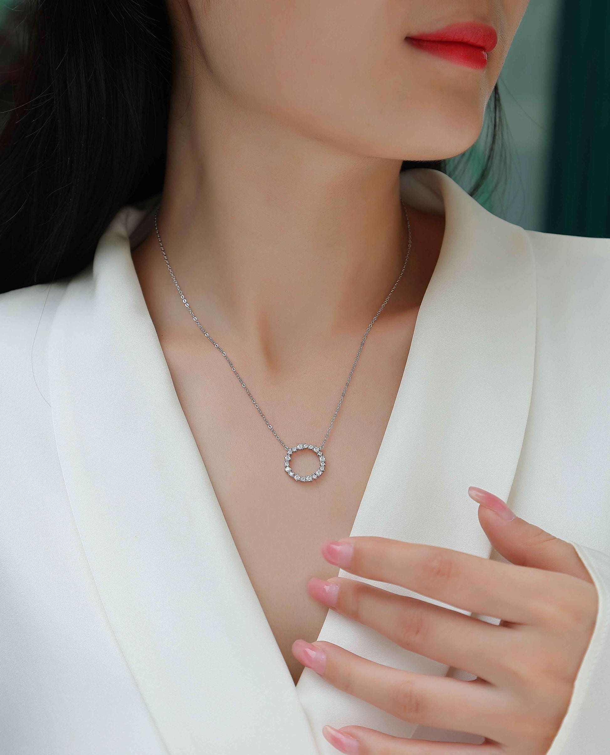 Crystal Wreath Eternity Pendant - Exquisite Crystal Eternity Pendant Jewelry