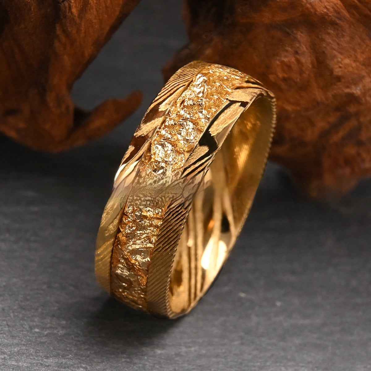 Gold Foil Damascus Steel Ring – Unisex Minimalist Wedding & Fashion Band with Unique Wavy Pattern