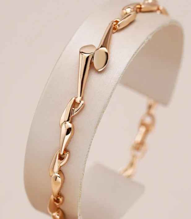 Minimalist Rose Gold Bracelet for Elegant Everyday Style - Light Luxury Electroplated Copper