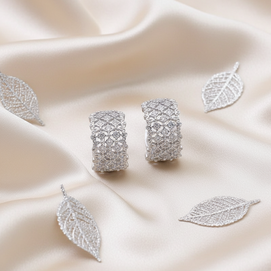 Hollow Vintage Palace Stud Earrings – S925 Sterling Silver, Retro Light Luxury Design - Eterna